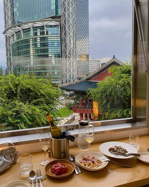 Nyeog Bistro and Winebar